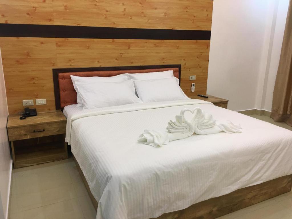 فندق بريميرا زامبوانغا المظهر الخارجي الصورة