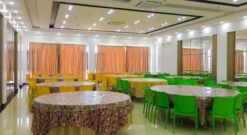 فندق بريميرا زامبوانغا المظهر الخارجي الصورة