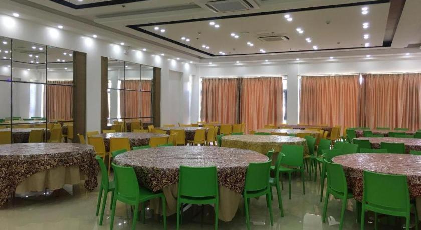 فندق بريميرا زامبوانغا المظهر الخارجي الصورة